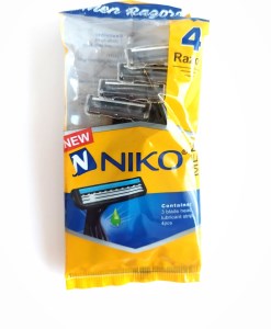 تیغ ژیلت 3 لبه پفکی 4عددی