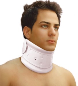 گردن بند سخت طلقی co120